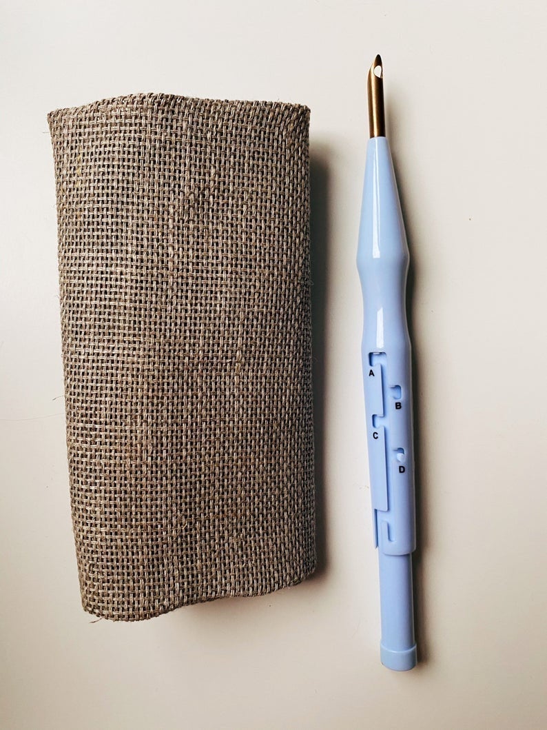 Desert Mountain - Beginner Punch Needle Kit Starter Embroidery Pack Crafter’s Gift w/Yarn Adjustable Needle Hoop