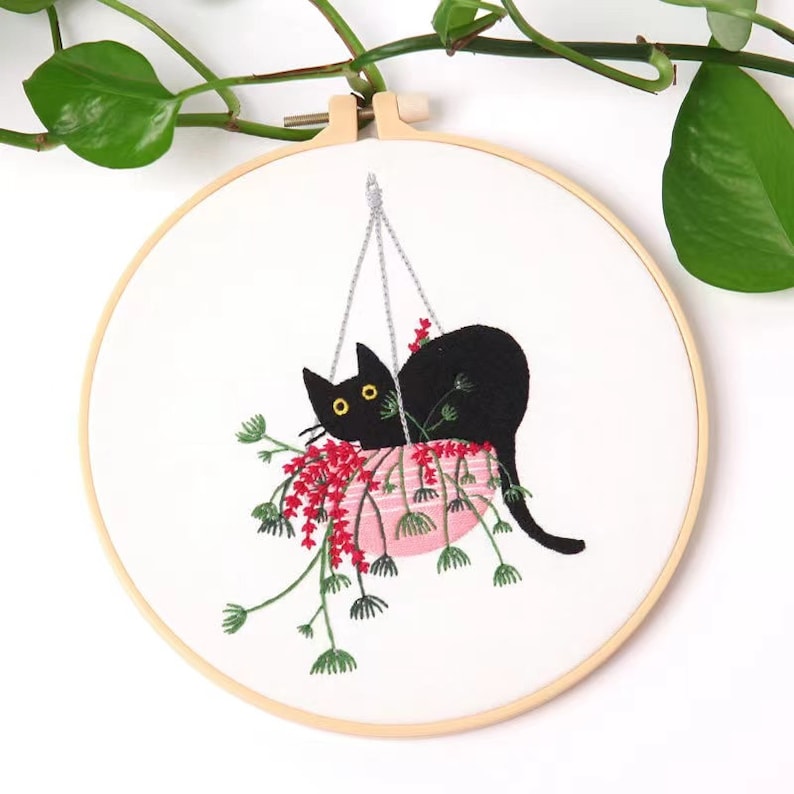 Cat - Embroidery Kit For Beginner DIY Craft Pattern Full Kit w/ Needle Hoop